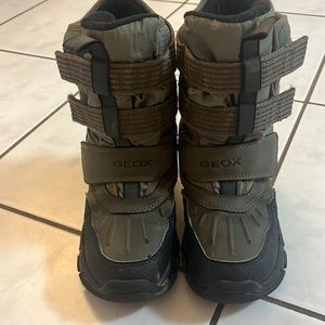 GEOX boy winter waterproof boots，Size US 1